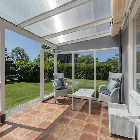 Modern Holiday Home With Large Garden Sint Maartensvlotbrug Экстерьер фото