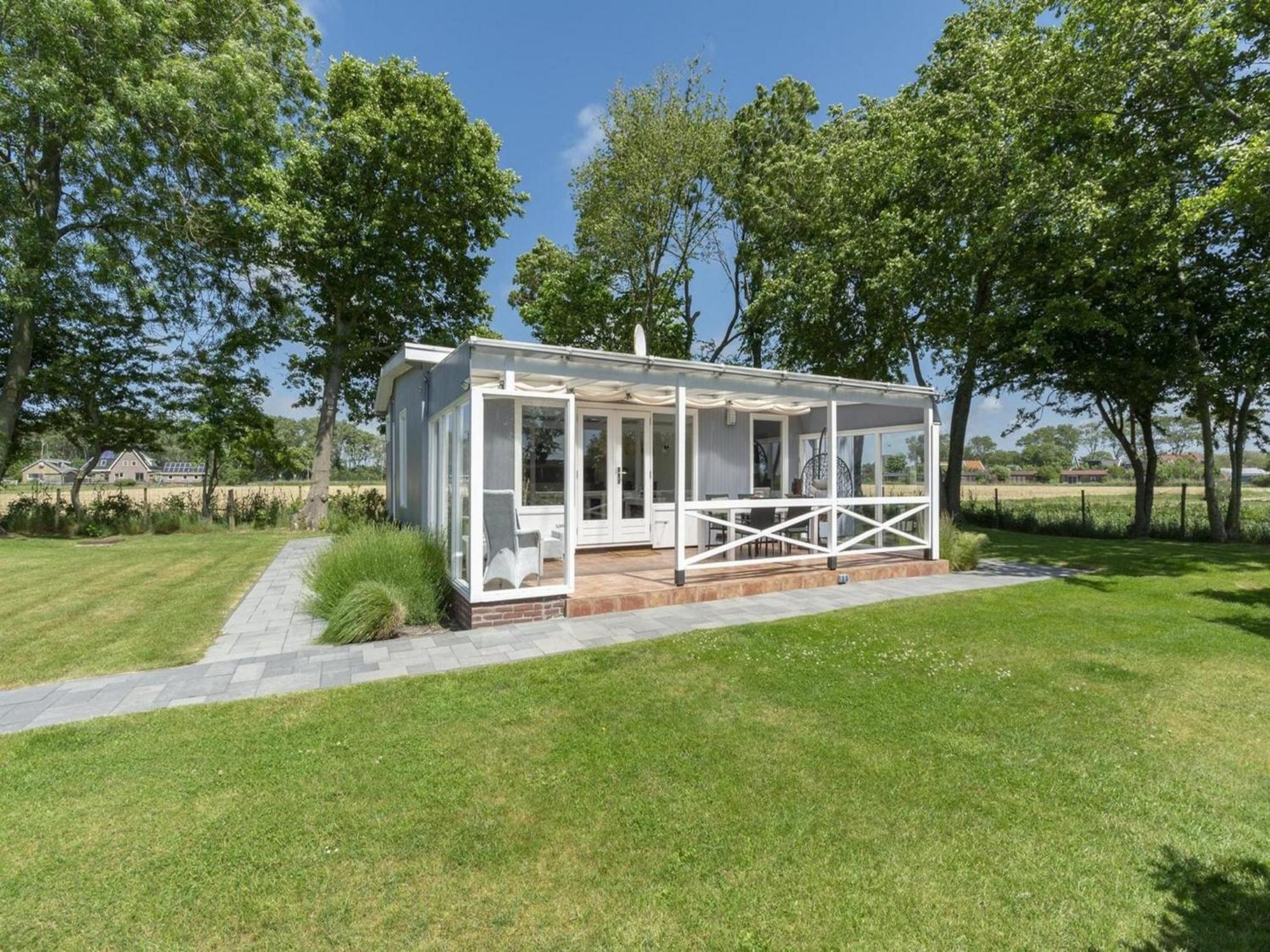 Modern Holiday Home With Large Garden Sint Maartensvlotbrug Экстерьер фото