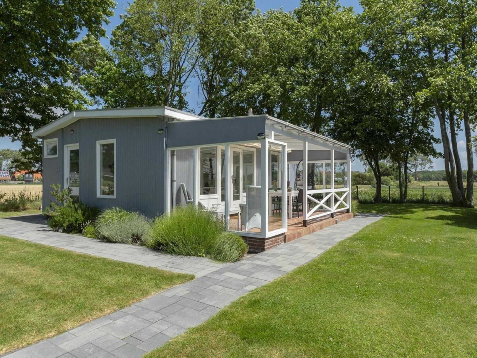 Modern Holiday Home With Large Garden Sint Maartensvlotbrug Экстерьер фото
