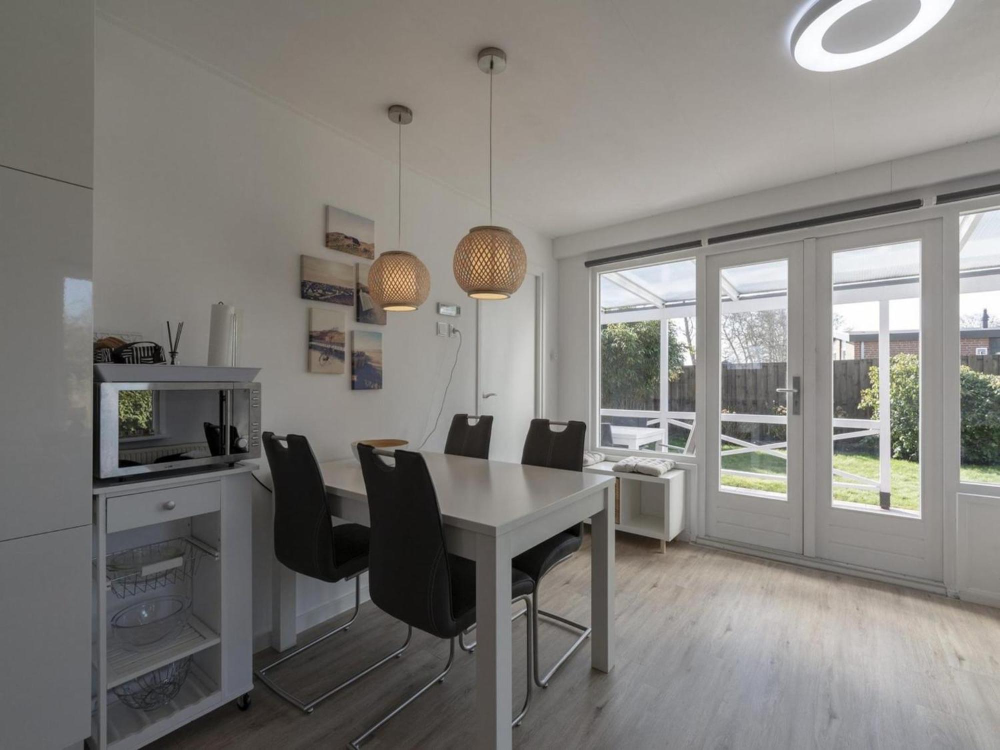 Modern Holiday Home With Large Garden Sint Maartensvlotbrug Экстерьер фото